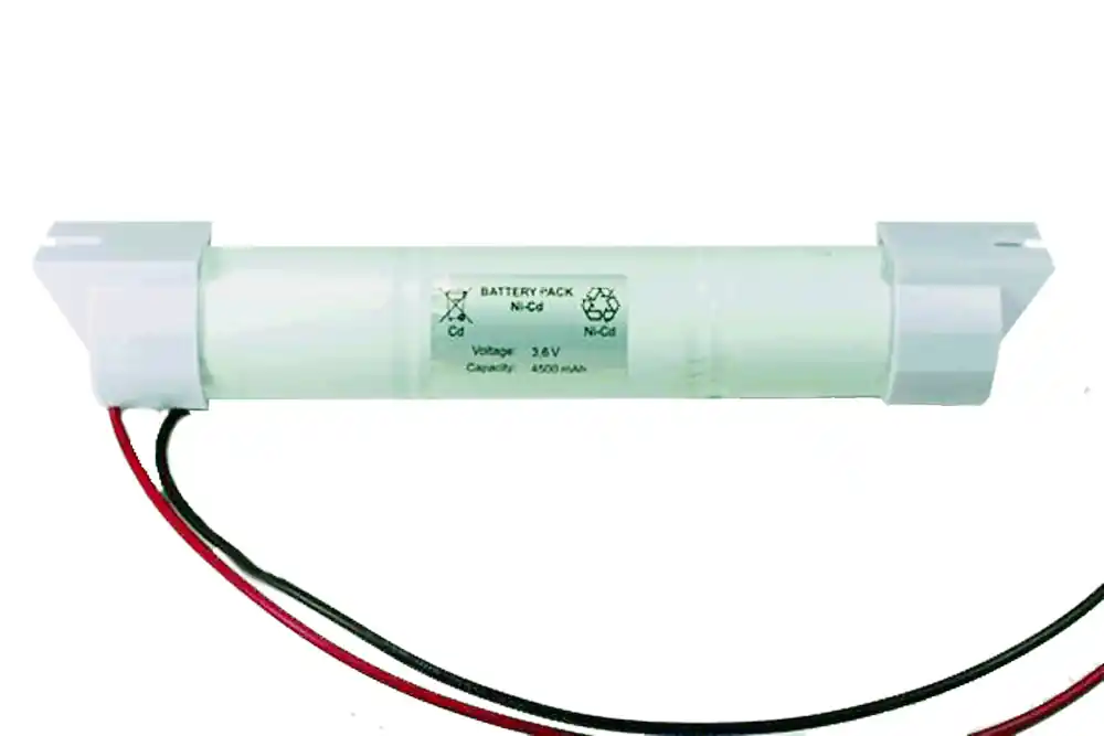 Sonderangebot Akku Pack 3,6V 4000mAh für Notbeleuchtung Stab NiCd L3x1 3xD Kabel und Montagekappen
